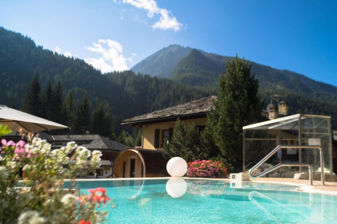 Hotel Relais Des Glaciers - Adults Only Champoluc Exterior photo